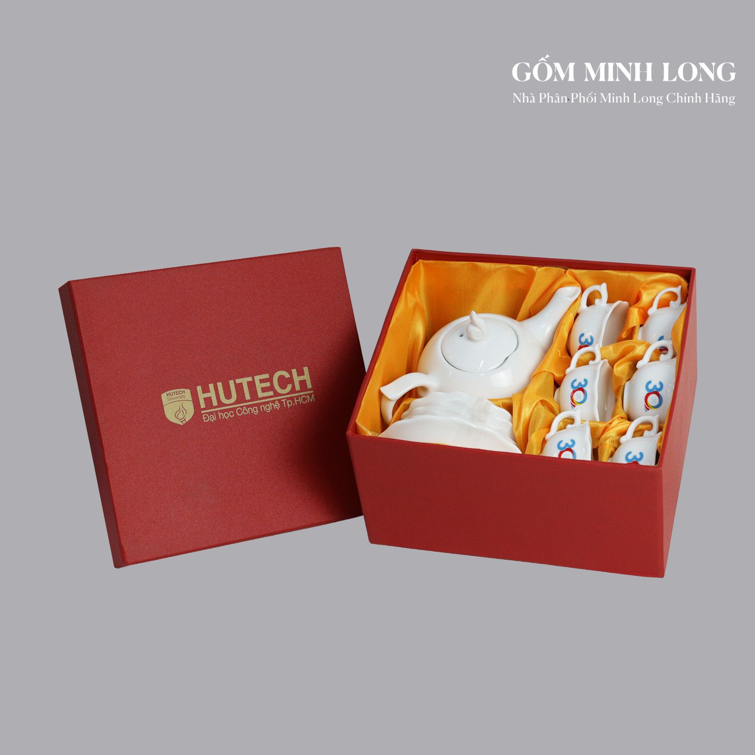 Bộ ấm chén in logo phù hợp làm quà tặng khách hàng