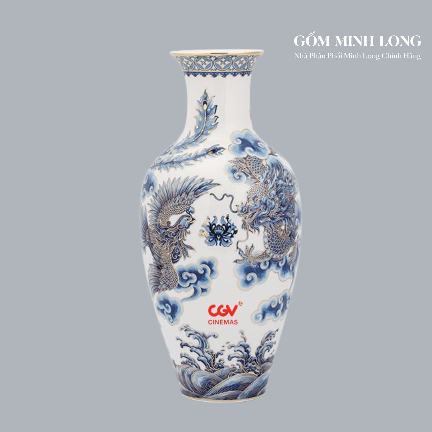 In logo lên bình hoa Minh Long để làm quà tặng tri ân khách hàng 
