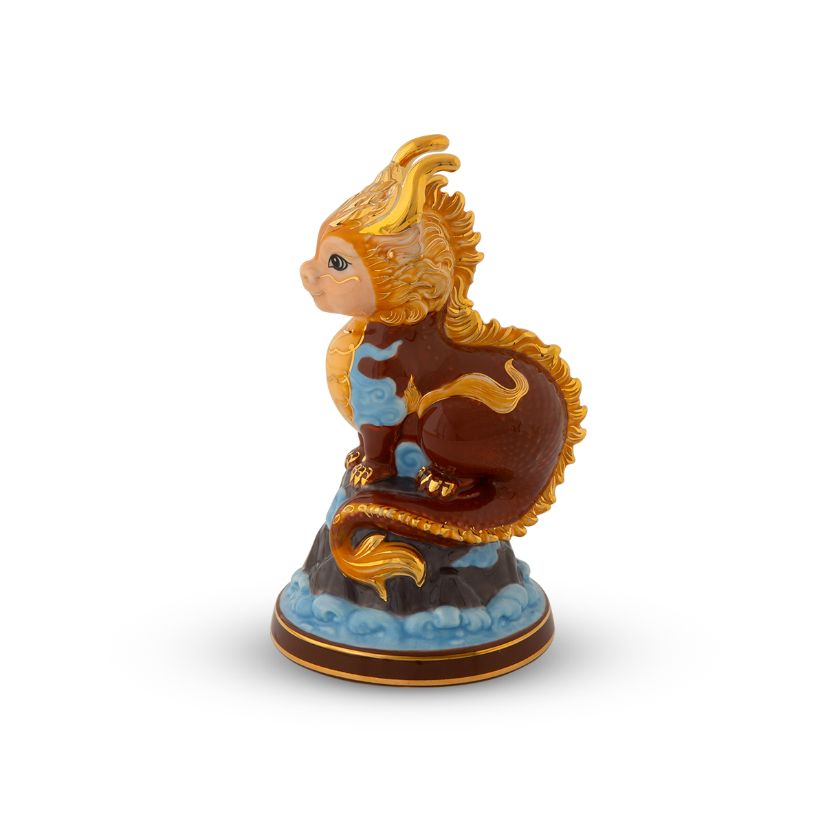 Tượng rồng Hảo Đức 13.5 cm - Màu Nâu. A001_311350NAV1. Giới thiệu sản phẩm Mã sản phẩm: %sku% Thương hiệu: %brand% Bộ sưu tập: %type% Chất liệu: Gốm sứ cao cấp Kích thước: Hoa văn: 2. Đặc điểm nổi bật sản phẩm   Gomminhlong.com chuyên phân phối tượng linh vật Minh Long chính hãng, chất lượng cao. Đa dạng mẫu mã và thiết kế để khách hàng lựa chọn. Ngoài ra, chúng tôi còn sản xuất hộp quà tặng in logo đựng tượng linh vật để làm quà tặng đối tác, sếp cao cấp. Liên hệ hotline: 0906 960 794 để nhân viên kinh doanh tư vấn và báo giá nhé!